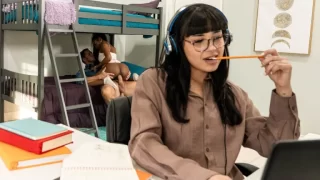 CrazyCollegeGFs – Bunk Banging the Handyman/ Destiny Mira